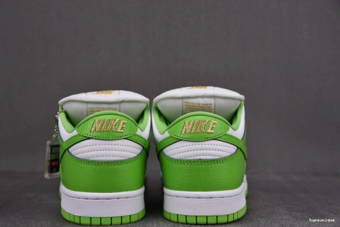 HYPE WMNS Air Frozen AQ9129-001 Jordan 4 Moments 0727